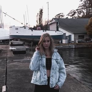 Meet your Posher, Mya